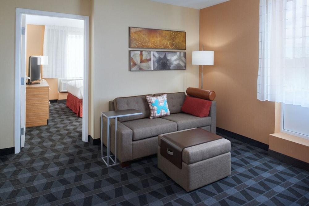 Towneplace Suites By Marriott Grand Rapids Airport Cascade Luaran gambar