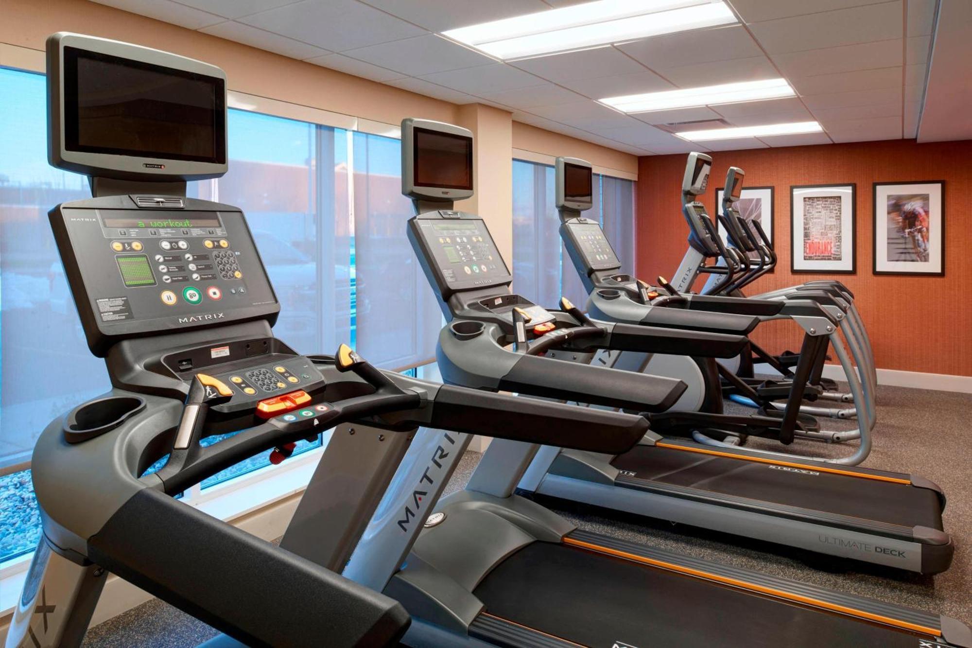 Towneplace Suites By Marriott Grand Rapids Airport Cascade Luaran gambar