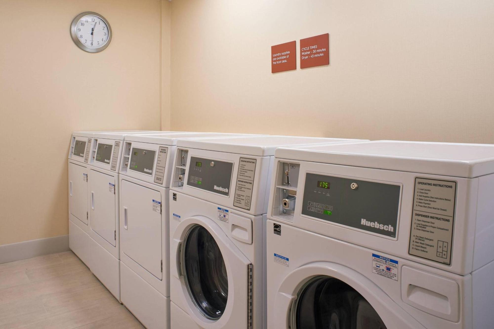 Towneplace Suites By Marriott Grand Rapids Airport Cascade Luaran gambar
