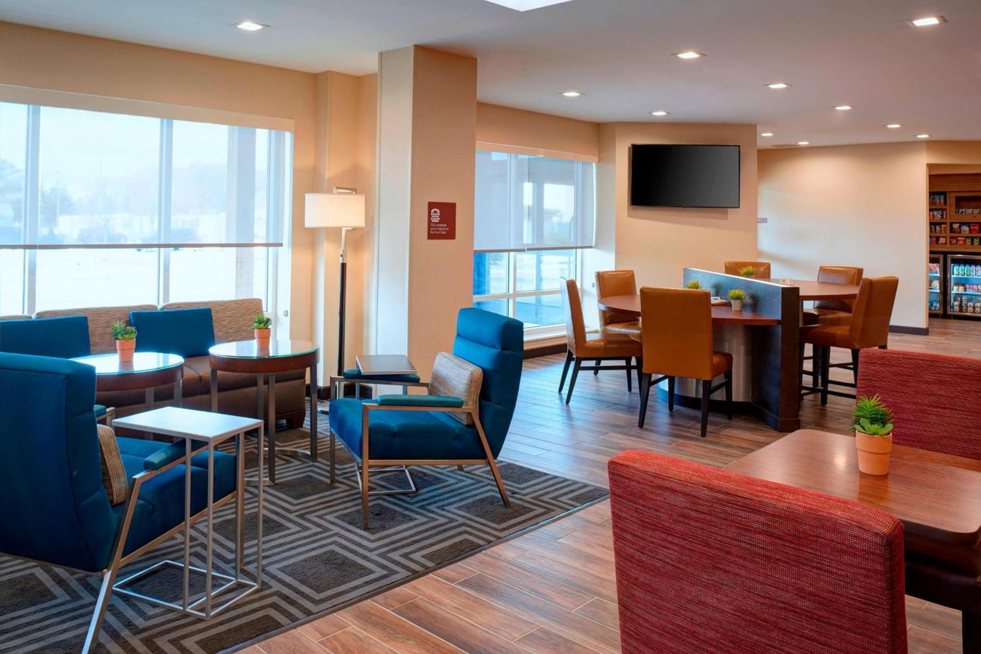 Towneplace Suites By Marriott Grand Rapids Airport Cascade Luaran gambar