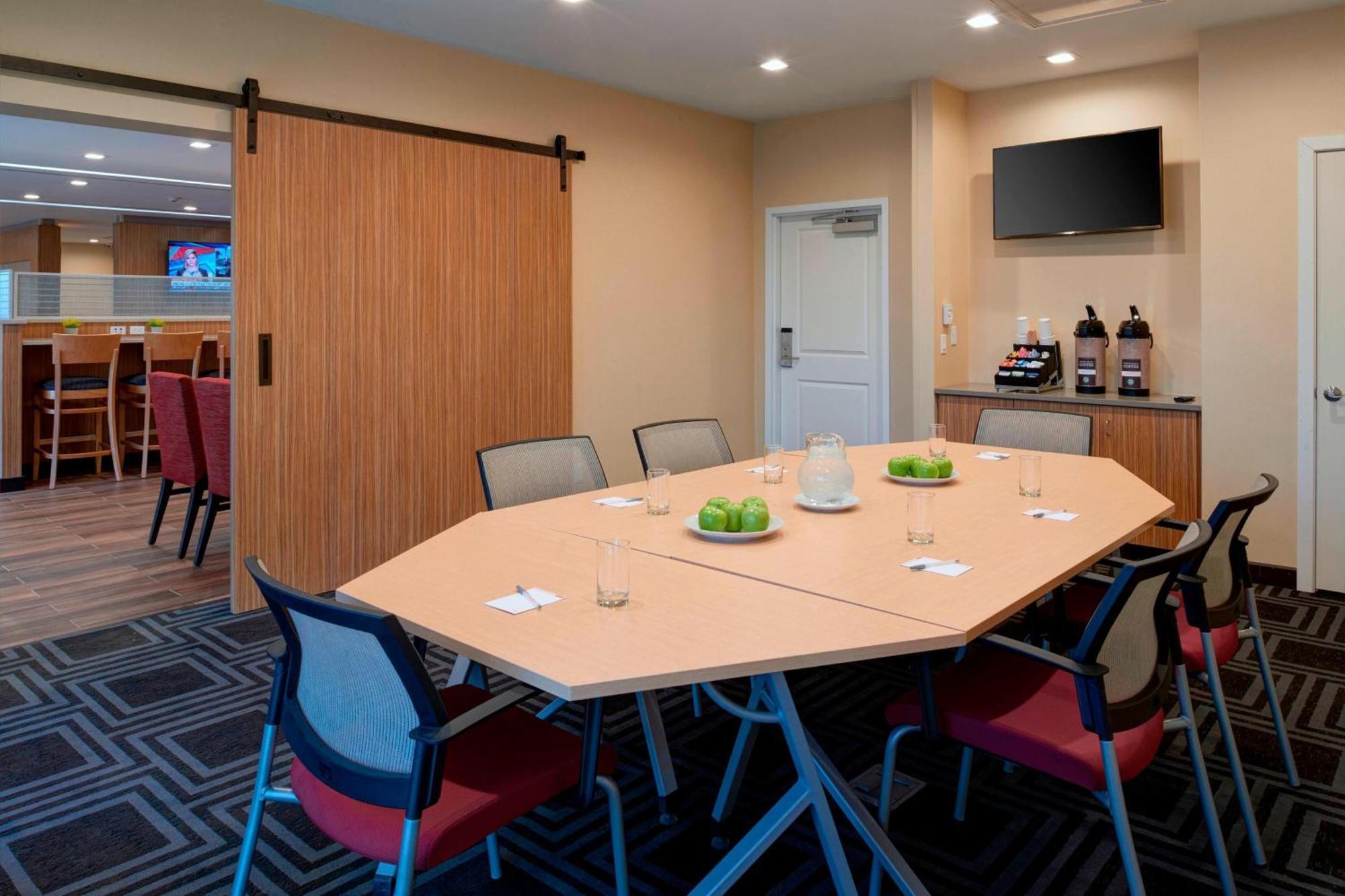 Towneplace Suites By Marriott Grand Rapids Airport Cascade Luaran gambar